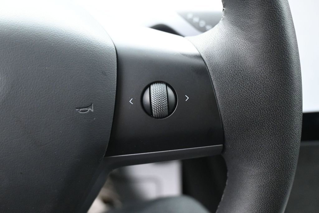 Used 2023 Tesla Model 3 Standard Range RWD image 21