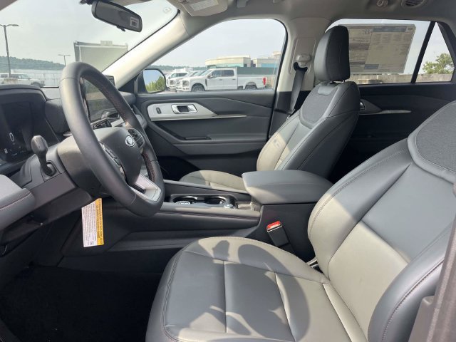 New 2026 Ford Explorer Active w/ Active Comfort Package AWD/4WD image 13