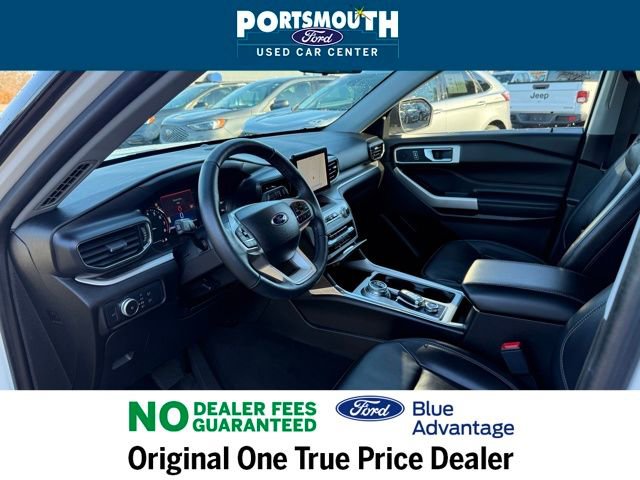 Used 2022 Ford Explorer XLT w/ Equipment Group 202A image 4