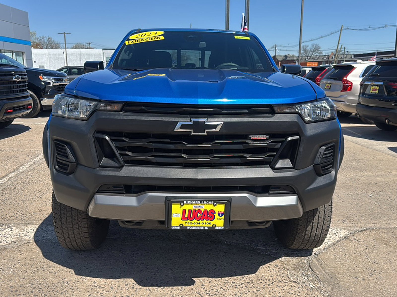 Used 2023 Chevrolet Colorado Trail Boss w/ Advanced Trailering Package AWD/4WD image 3