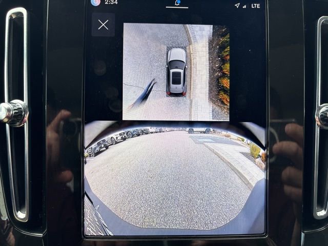 Used 2025 Volvo XC40 B5 Plus AWD/4WD image 25