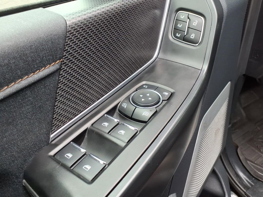 Certified 2023 Ford F150 Raptor w/ Raptor Carbon Fiber Package AWD/4WD image 14