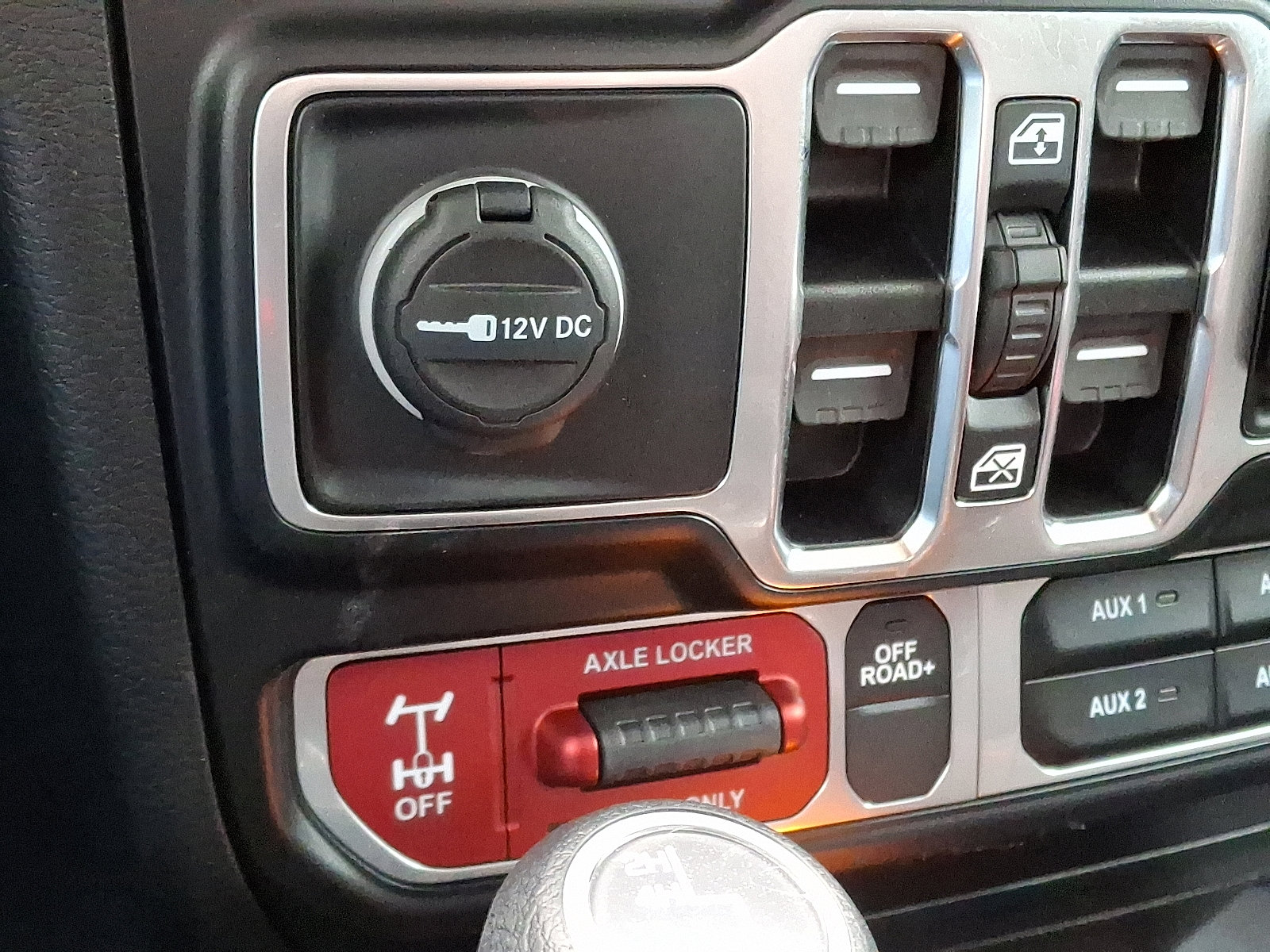 Used 2022 Jeep Gladiator Mojave w/ Dual Top Group image 24