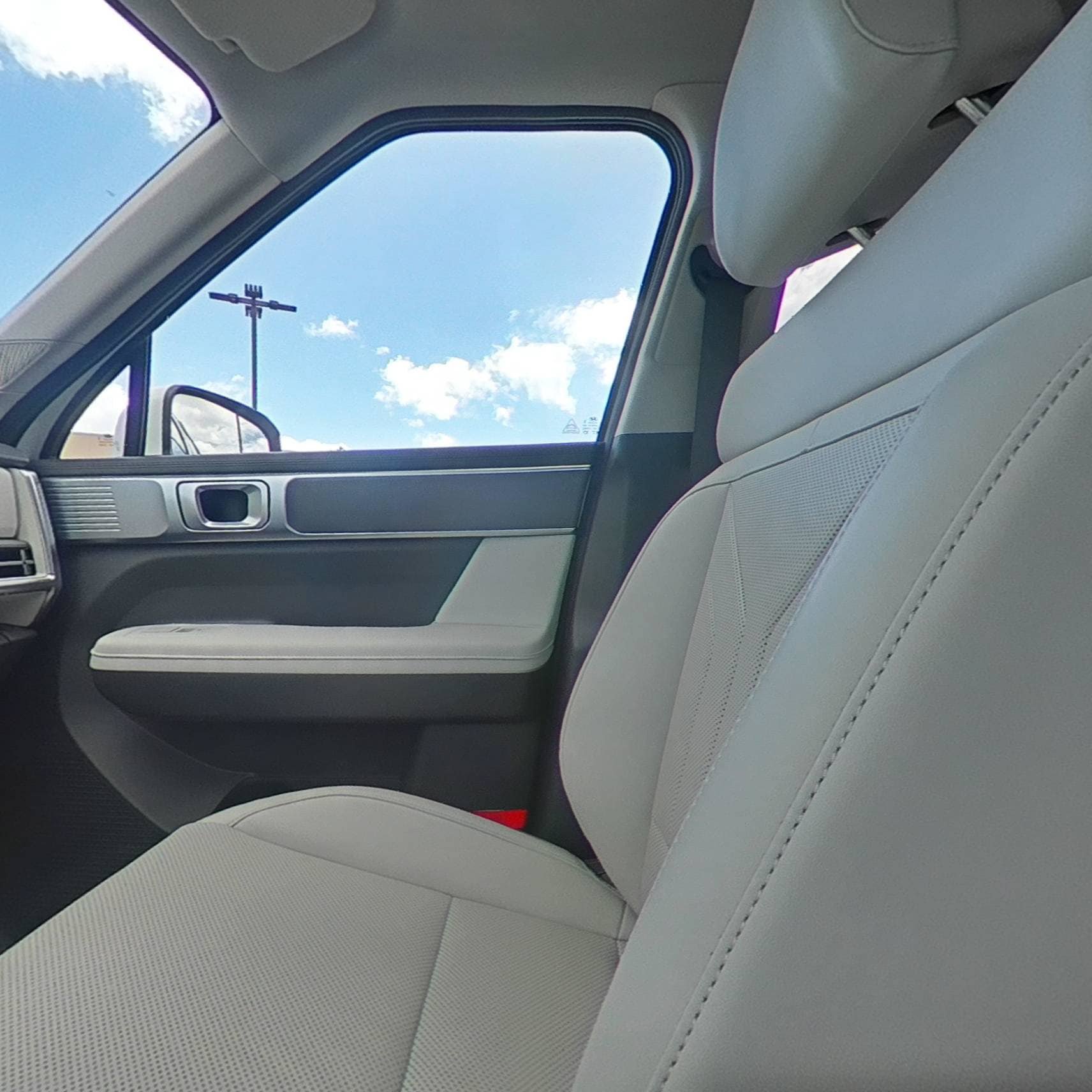 Certified 2026 Hyundai Santa Fe SEL AWD/4WD image 32