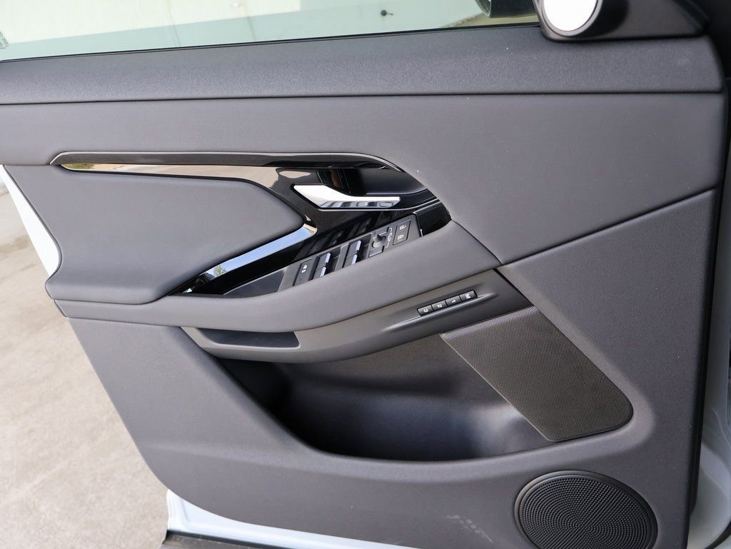 New 2026 Land Rover Range Rover Evoque Dynamic SE image 70