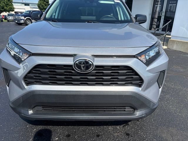 Used 2022 Toyota RAV4 LE AWD/4WD image 8
