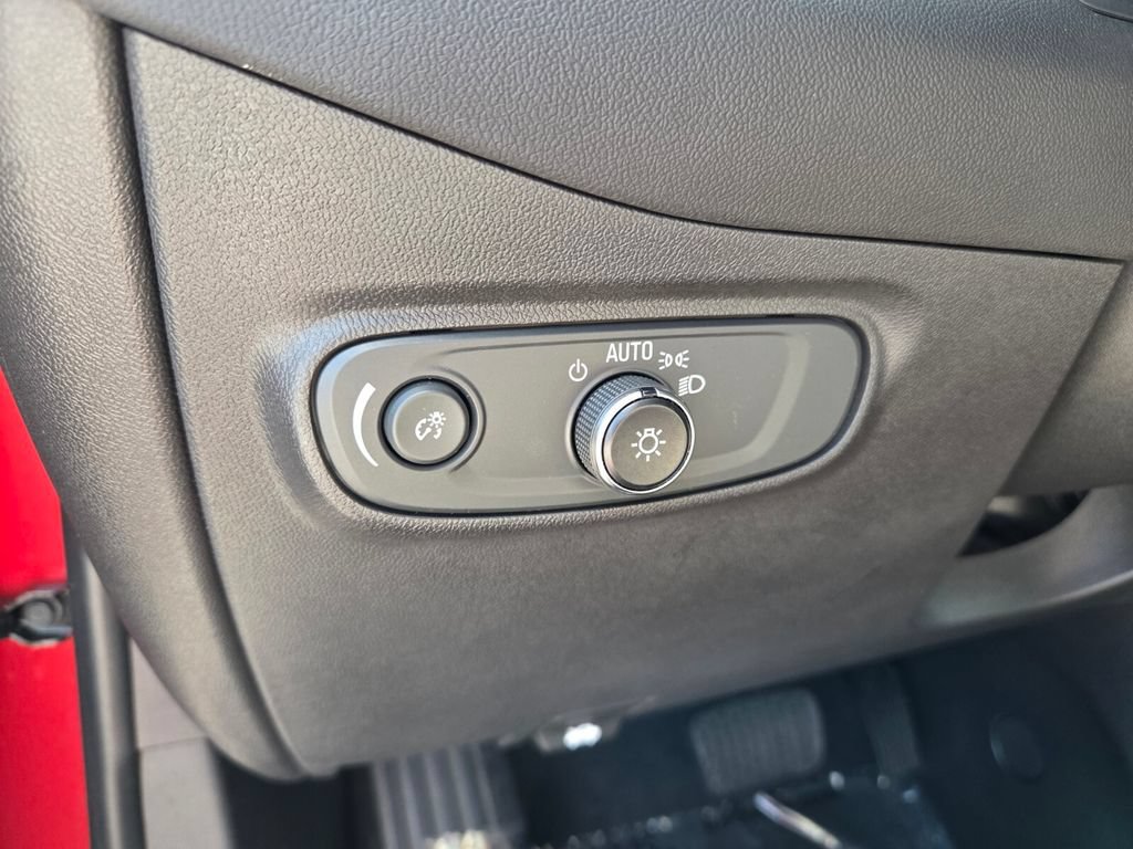 Used 2024 Chevrolet Equinox LT w/ LPO, Cargo Package FWD image 23