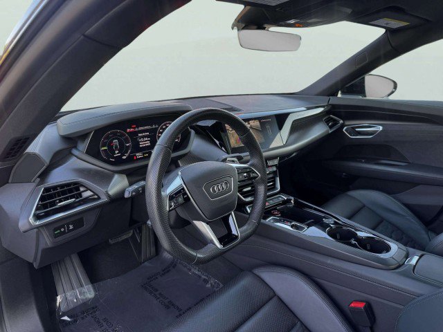 Used 2023 Audi e-tron GT Premium Plus w/ Performance Package image 18