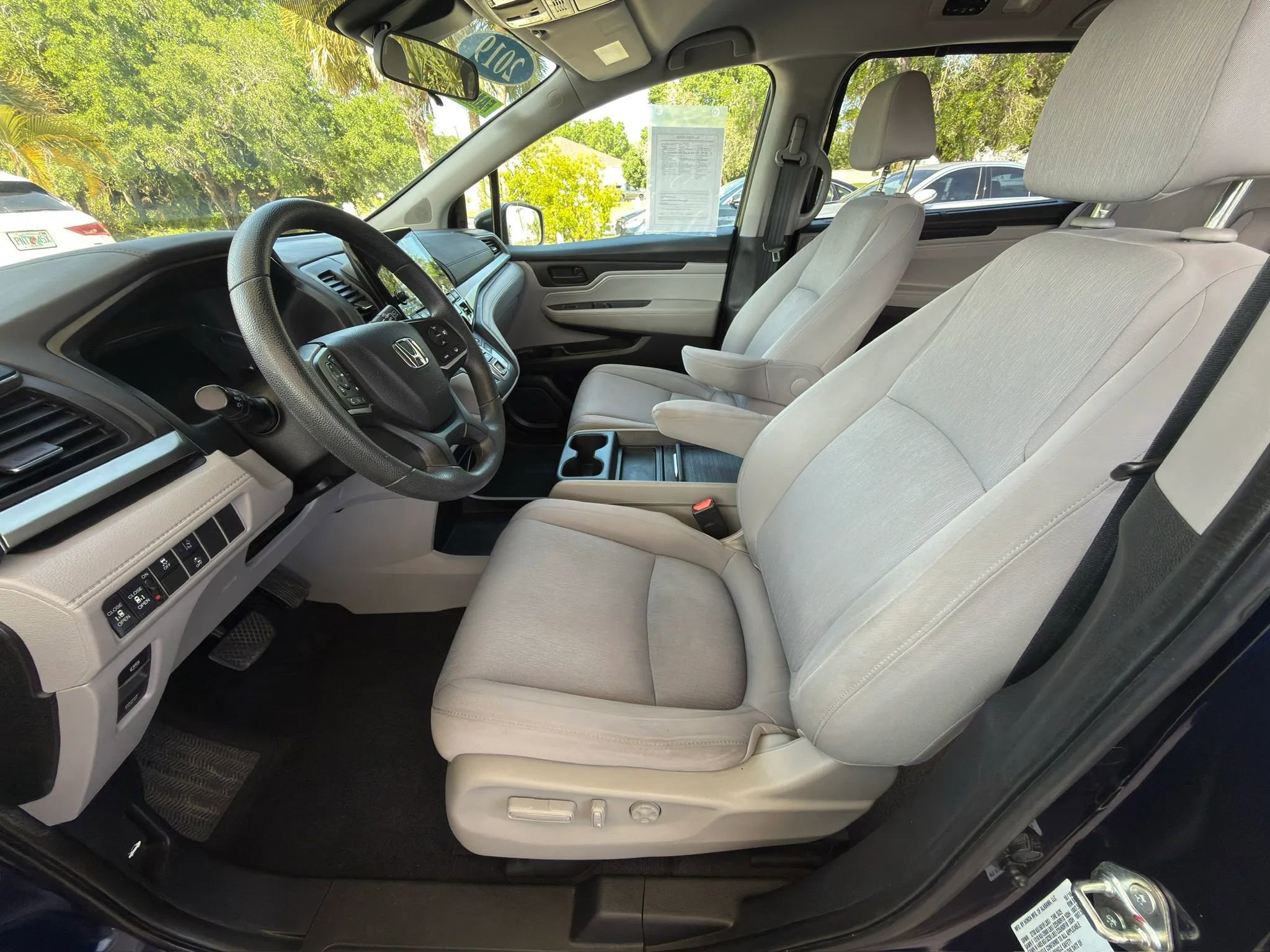 Used 2019 Honda Odyssey EX image 9