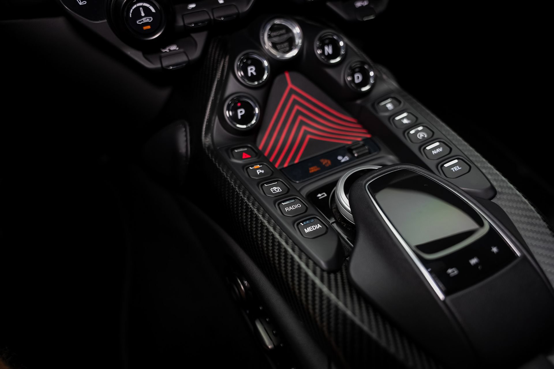 Used 2022 Aston Martin V8 Vantage Coupe RWD image 61