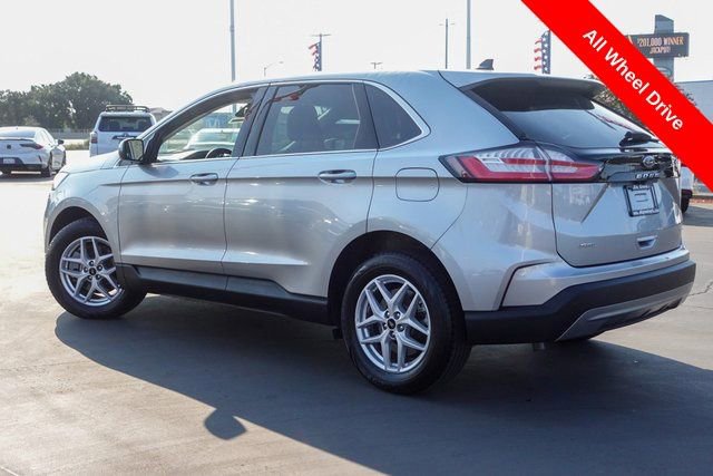 Used 2024 Ford Edge SEL image 3