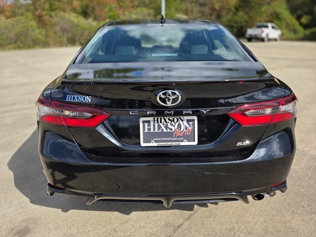 Used 2023 Toyota Camry SE image 5