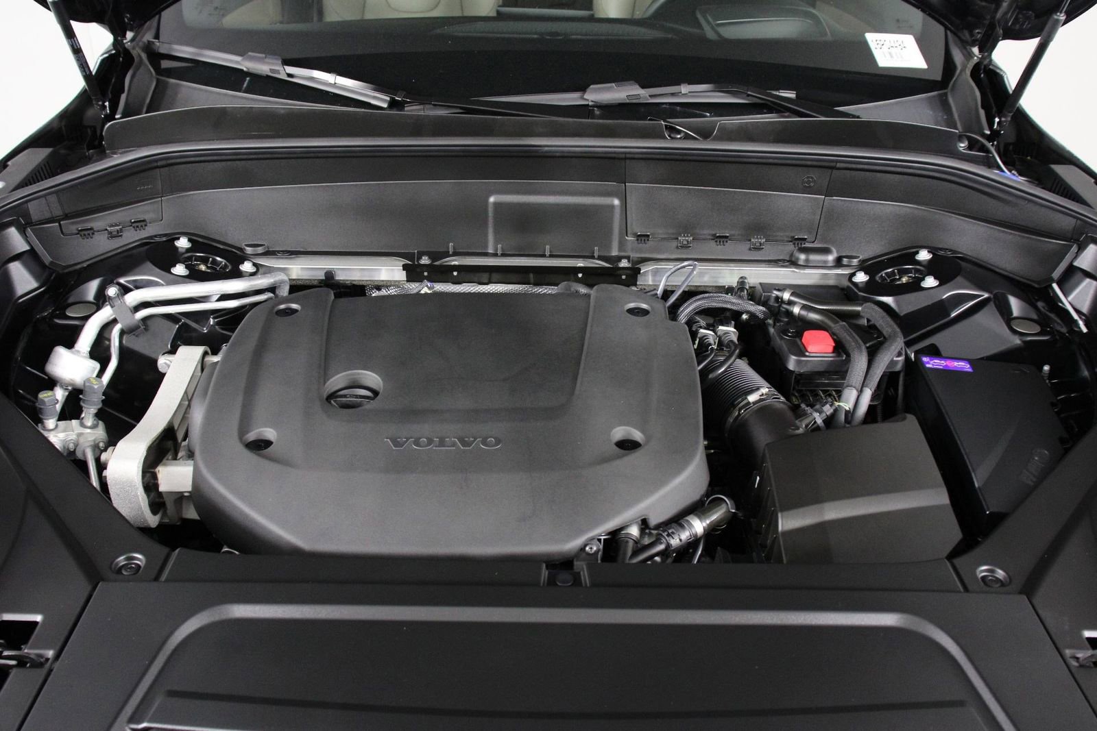 Certified 2025 Volvo XC90 B6 Ultra image 24