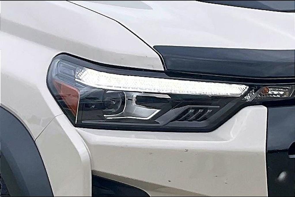 Used 2026 Chevrolet Colorado ZR2 AWD/4WD image 28