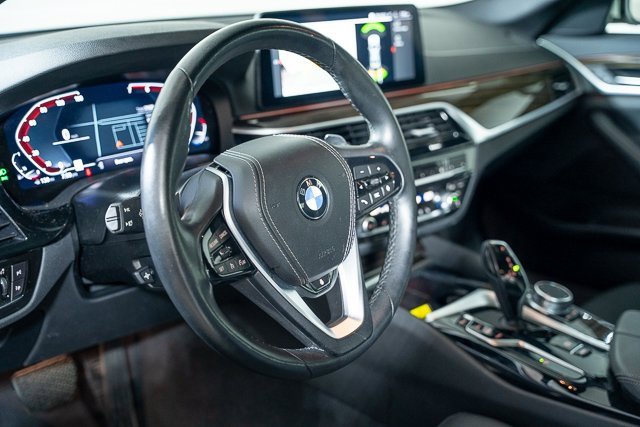 Used 2023 BMW 530i xDrive w/ Convenience Package image 12