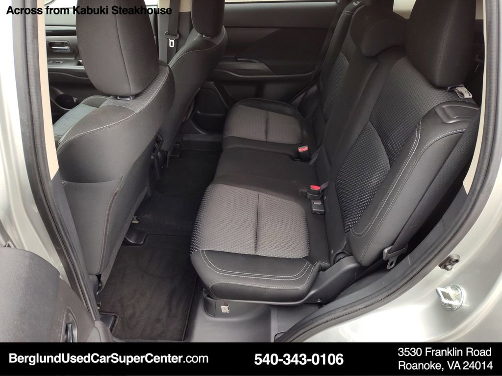 Used 2019 Mitsubishi Outlander ES image 12