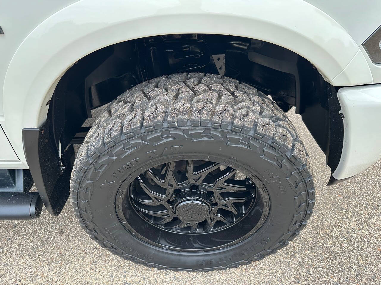 Used 2017 RAM 2500 Laramie w/ Sport Appearance Group AWD/4WD image 10
