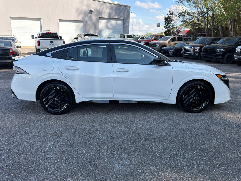 New 2026 Nissan Sentra SR FWD image 2