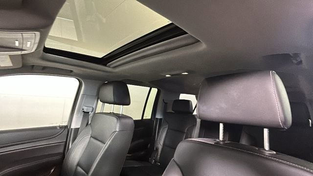 Used 2018 Chevrolet Suburban LT w/ Luxury Package AWD/4WD image 13