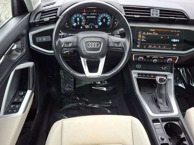 Used 2024 Audi Q3 2.0T Premium image 11
