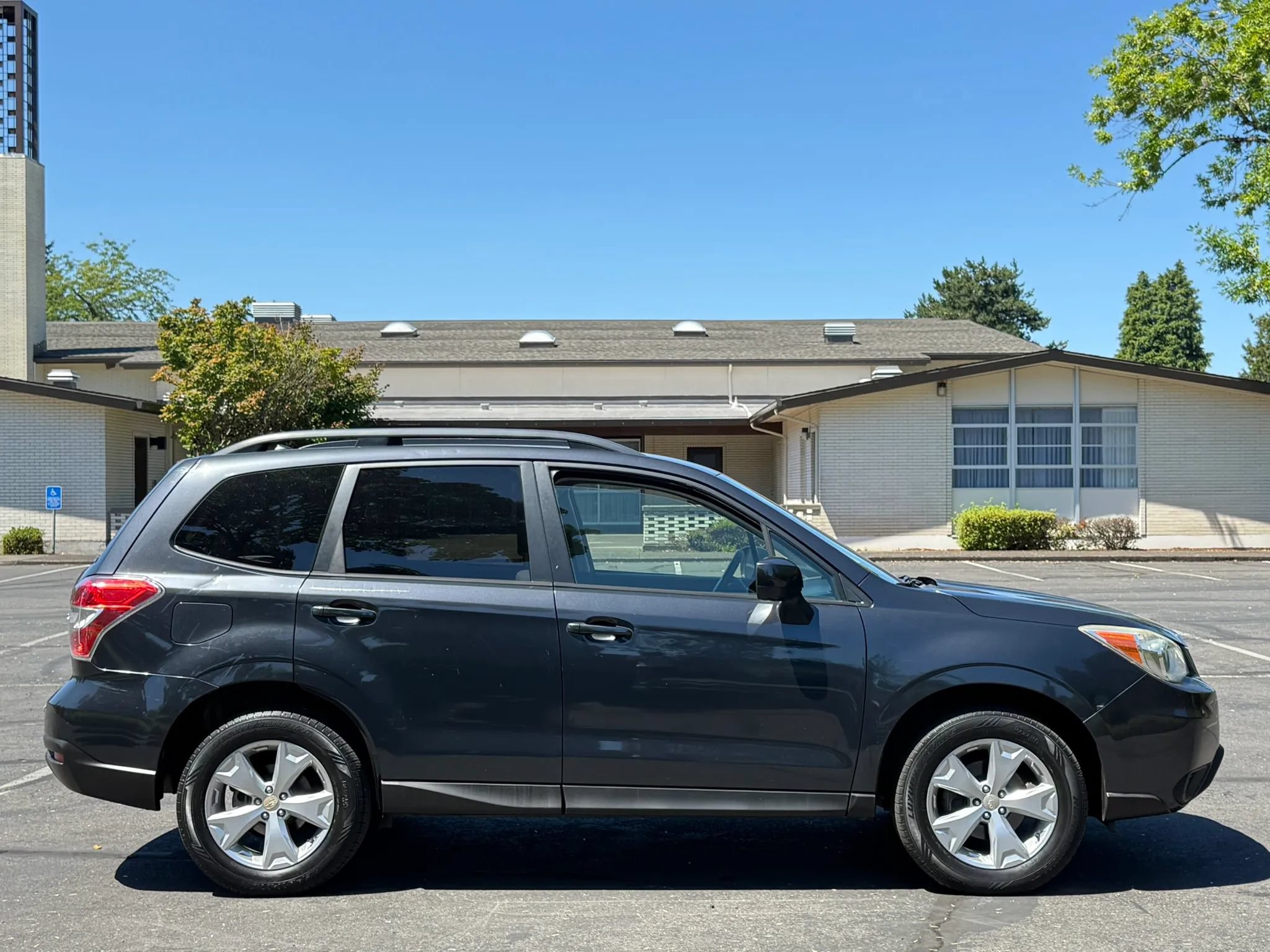Used 2014 Subaru Forester 2.5i Premium w/ Popular Package #2 AWD/4WD image 7
