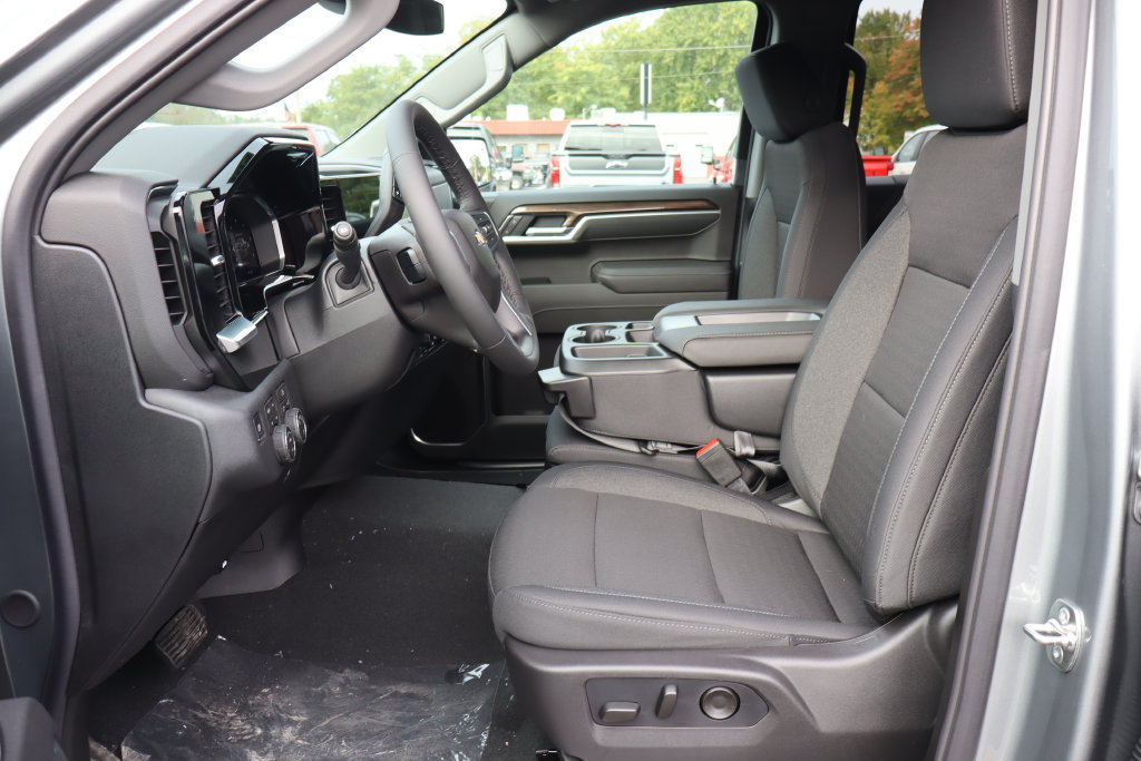New 2026 Chevrolet Silverado 1500 LT w/ Z71 Off-Road Package AWD/4WD image 5