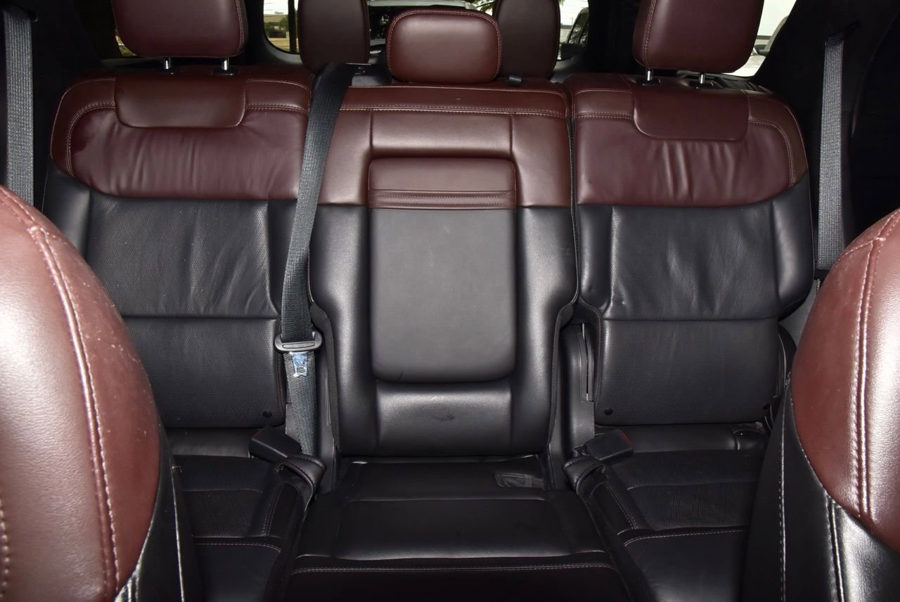 Used 2023 Ford Explorer Platinum w/ Technology Package RWD image 22