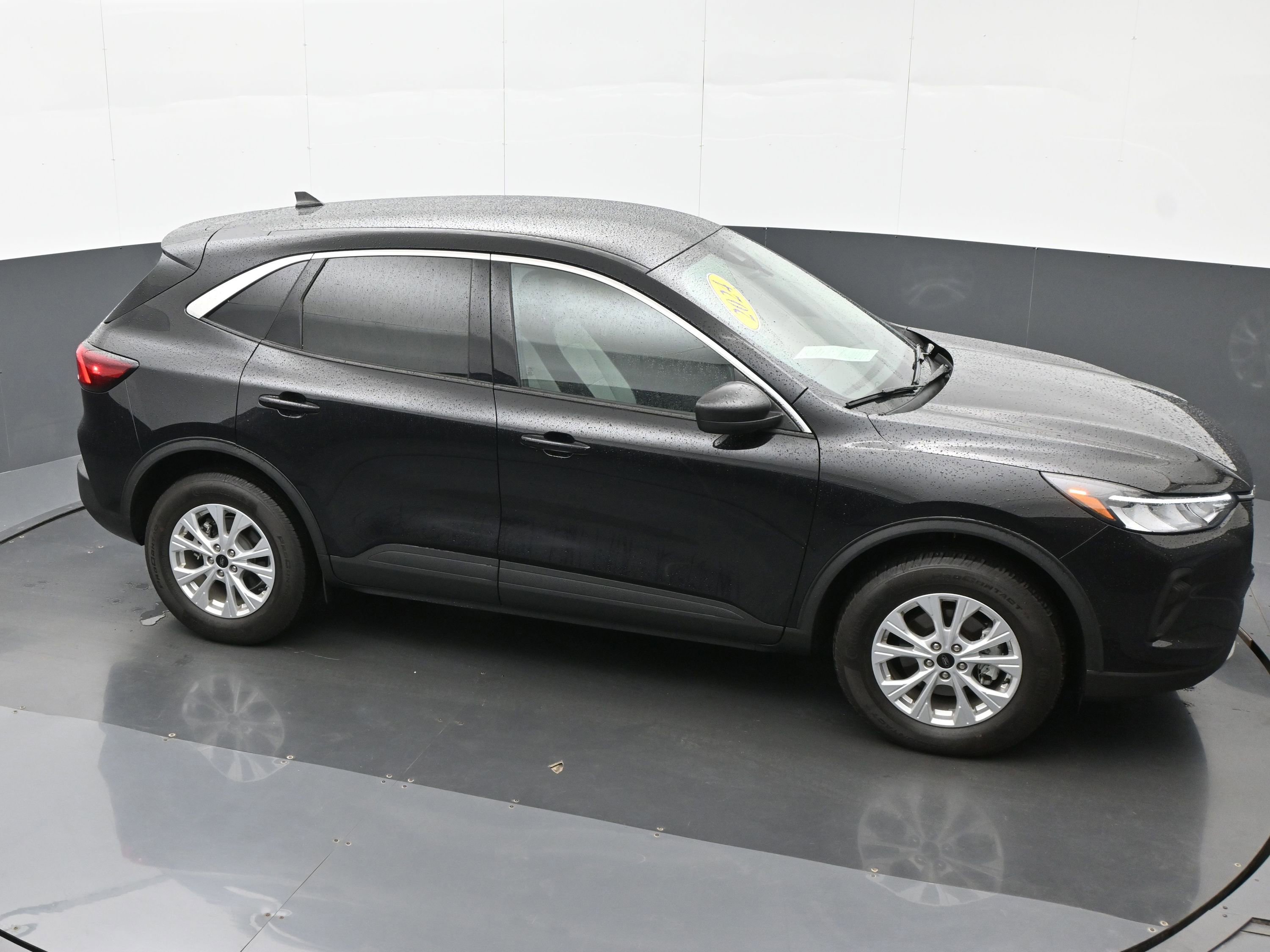Used 2024 Ford Escape Active AWD/4WD image 32
