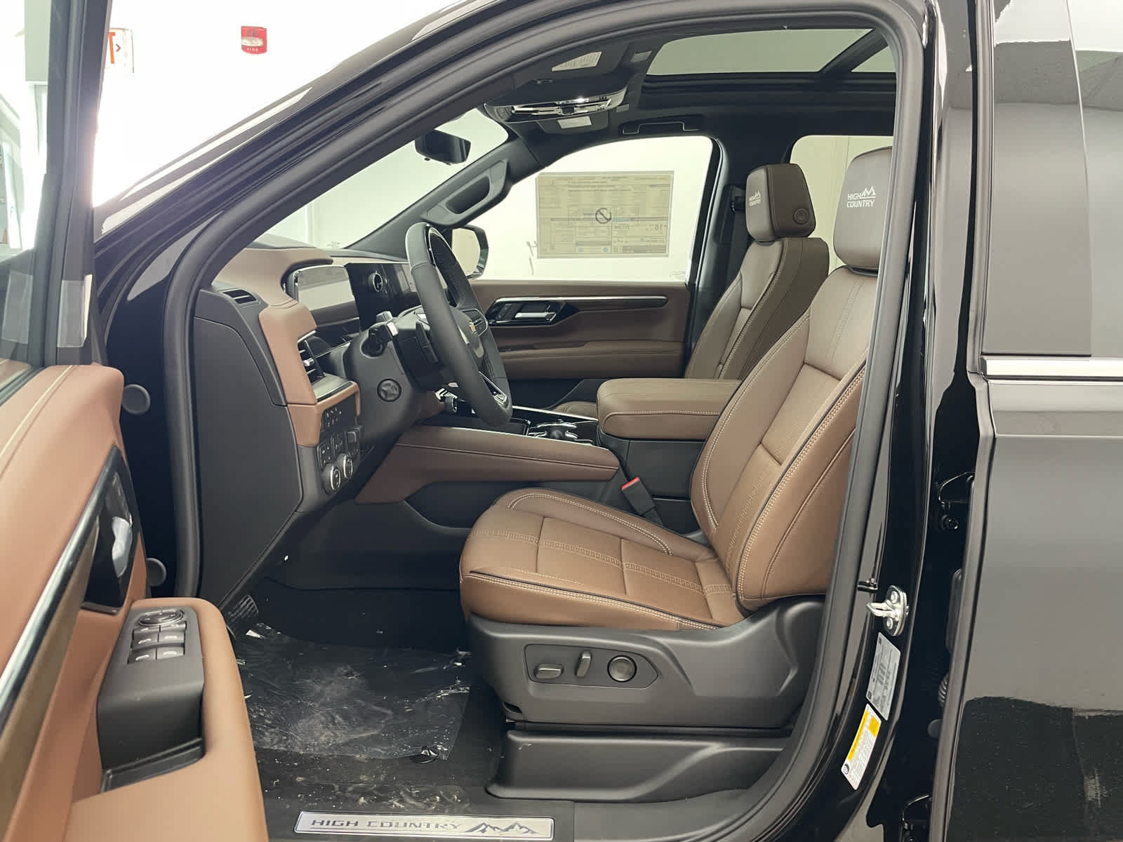 New 2026 Chevrolet Suburban High Country AWD/4WD image 9