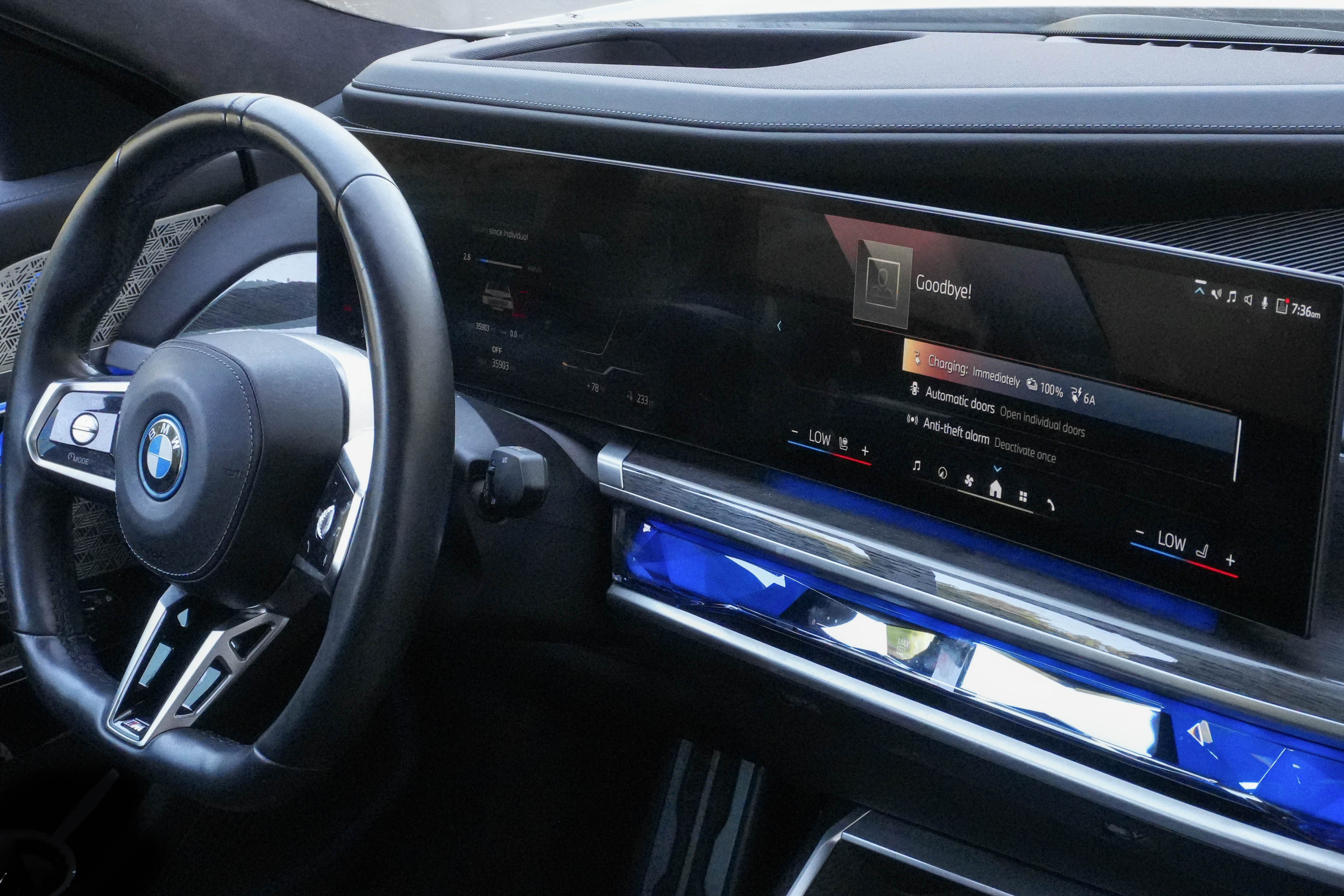 Certified 2023 BMW i7 xDrive60 AWD/4WD image 11