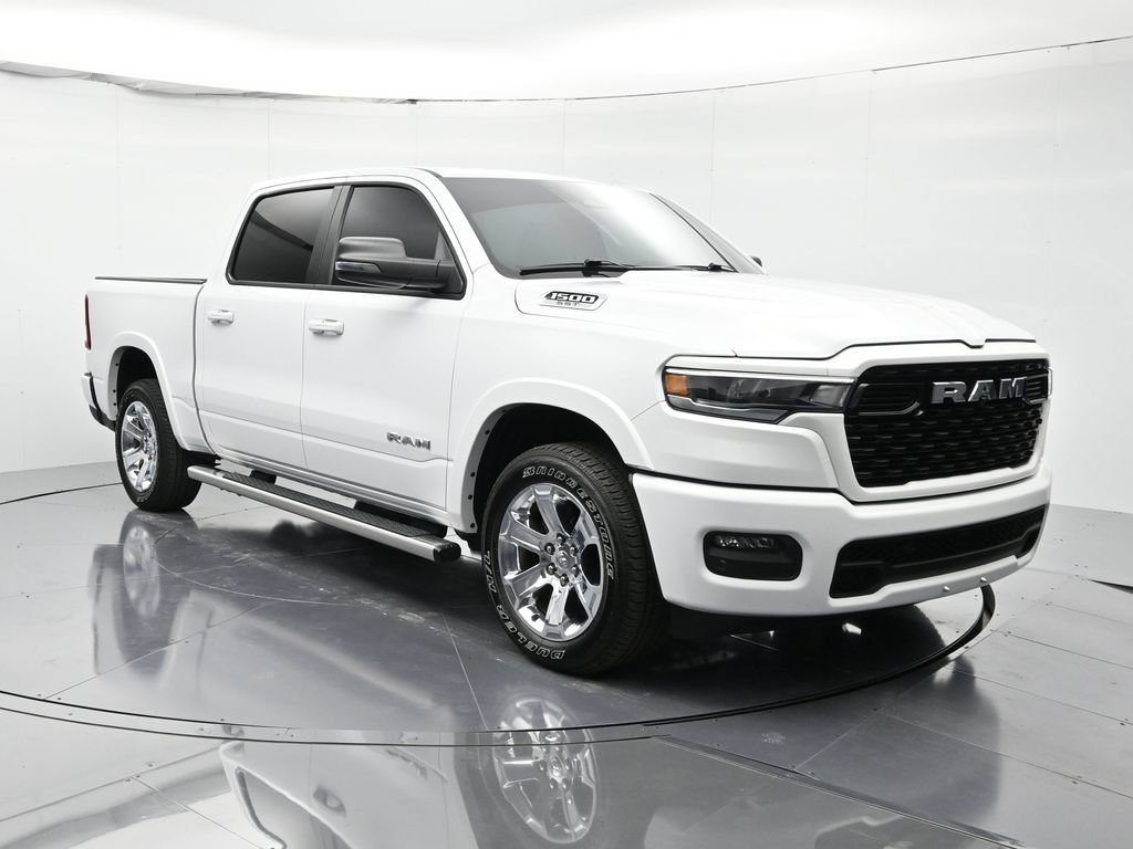 Used 2025 RAM 1500 Big Horn AWD/4WD image 3