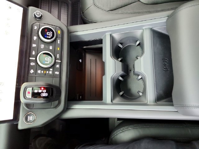 New 2026 Land Rover Defender 130 X-Dynamic SE AWD/4WD image 26
