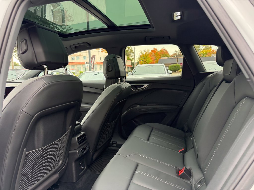 Used 2024 Audi Q4 e-tron Premium AWD/4WD image 25
