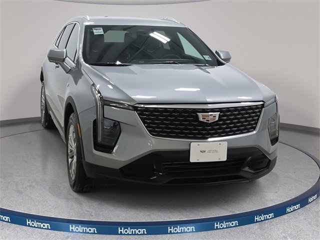 Certified 2025 Cadillac XT4 Premium Luxury image 3