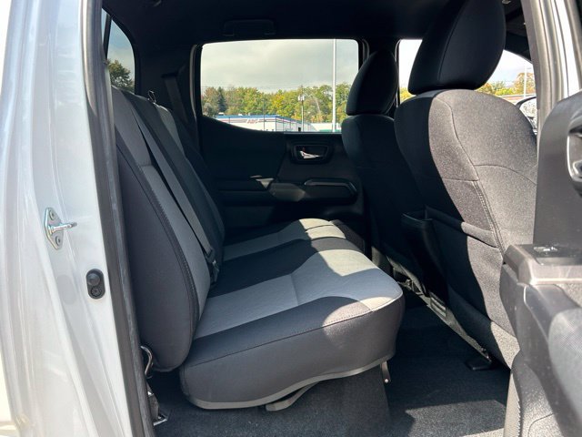 Certified 2023 Toyota Tacoma TRD Off-Road AWD/4WD image 33