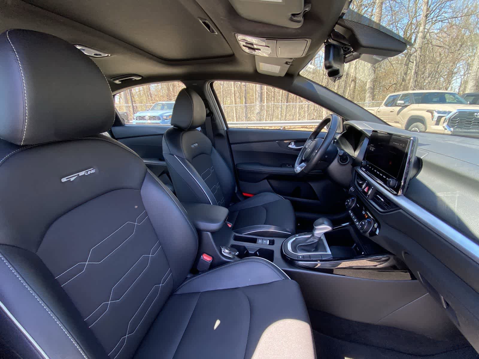 Used 2023 Kia Forte GT-Line w/ GT-Line Premium Package image 25