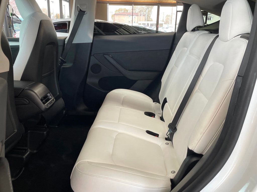 Used 2022 Tesla Model Y Performance image 17