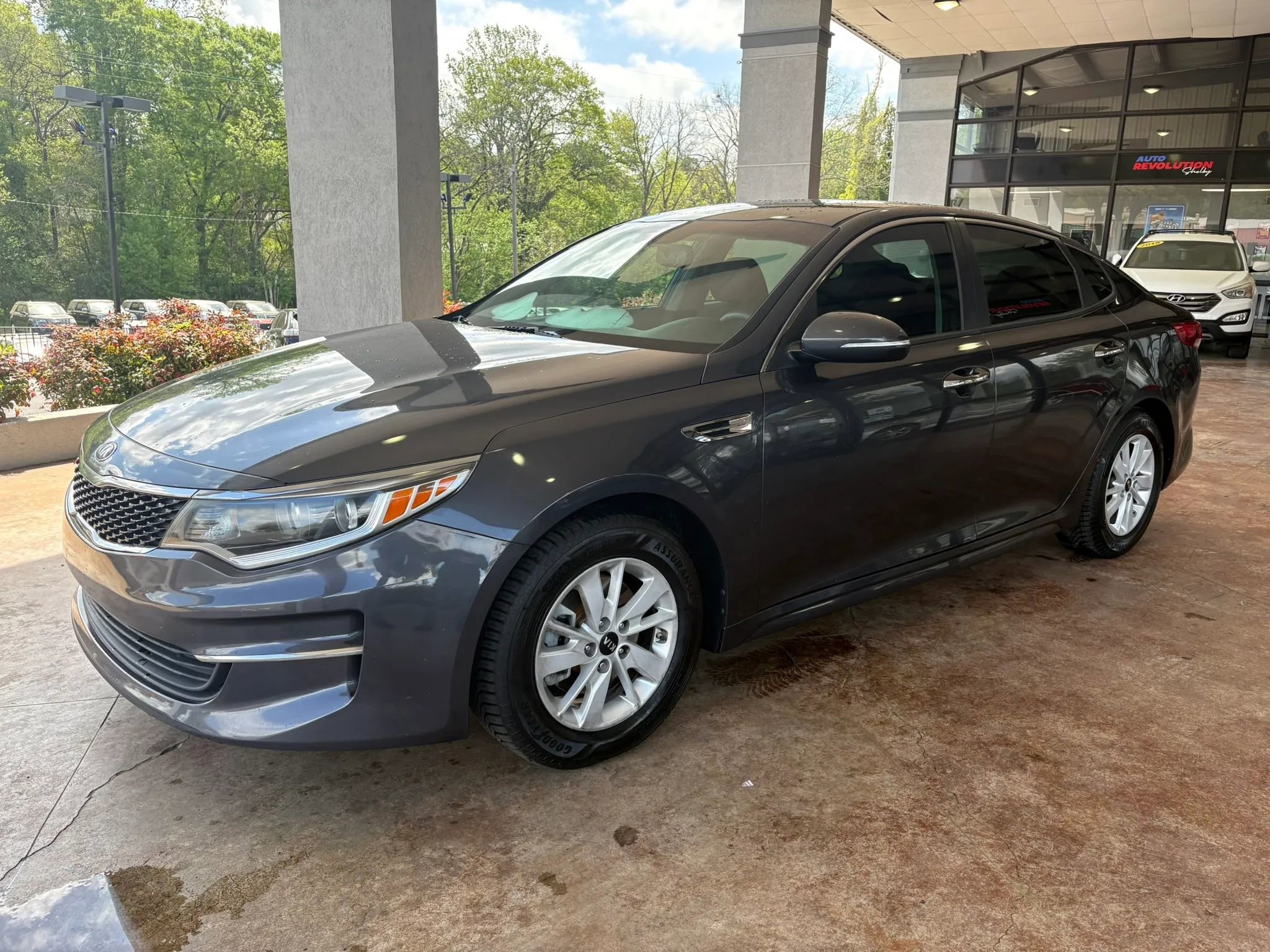 Used 2017 Kia Optima LX image 3