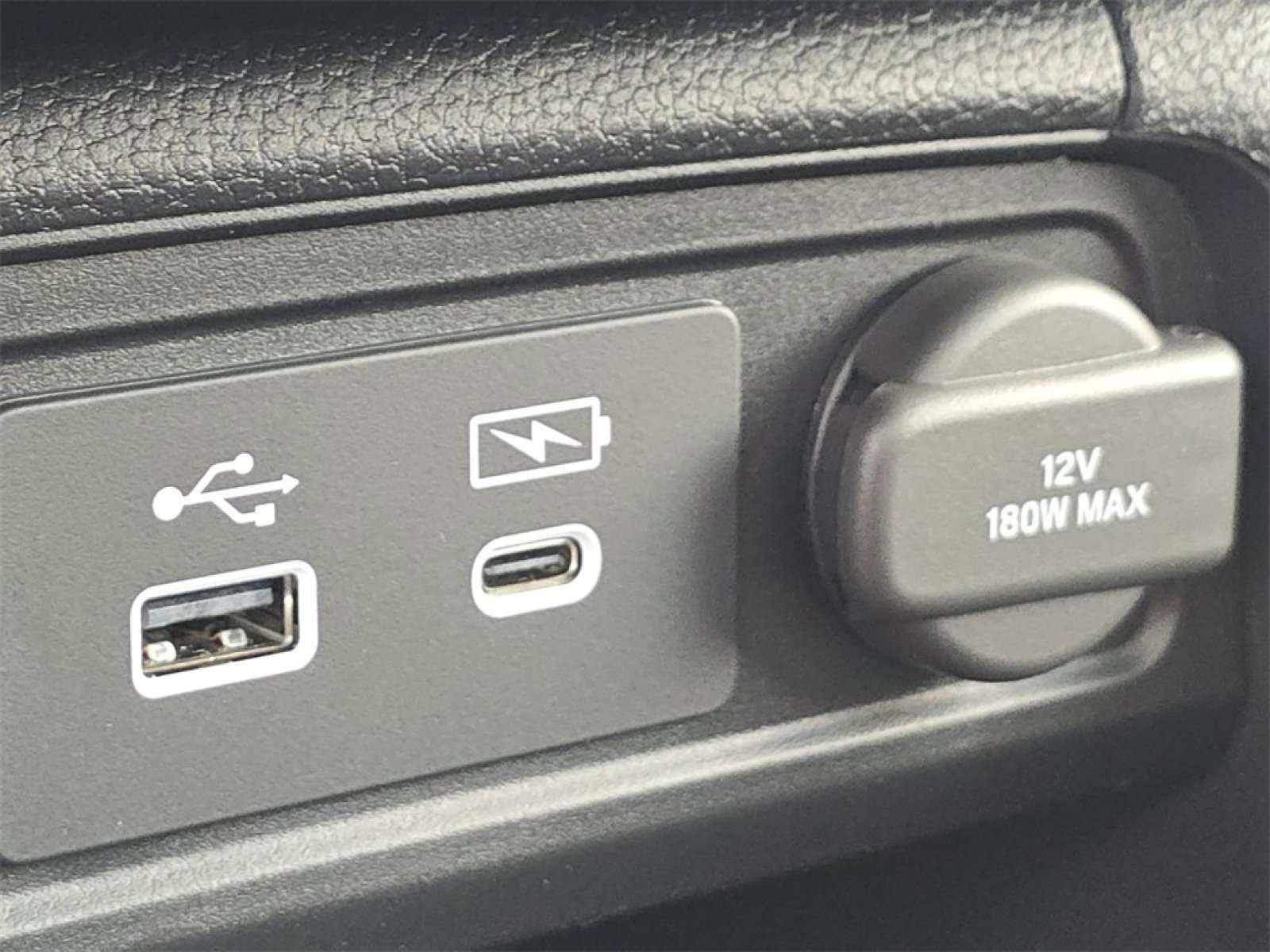 New 2025 Honda Pilot Touring image 11