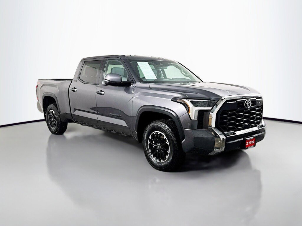 Used 2022 Toyota Tundra SR5 w/ TRD Off-Road Package AWD/4WD image 7
