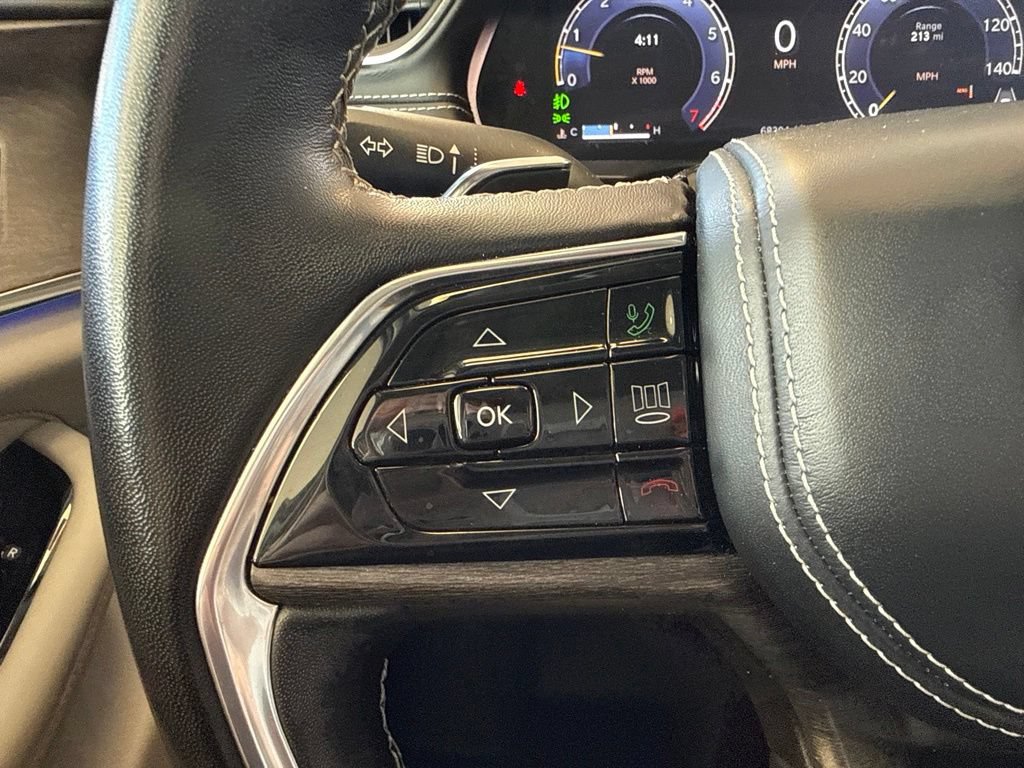 Used 2021 Jeep Grand Cherokee High Altitude AWD/4WD image 17