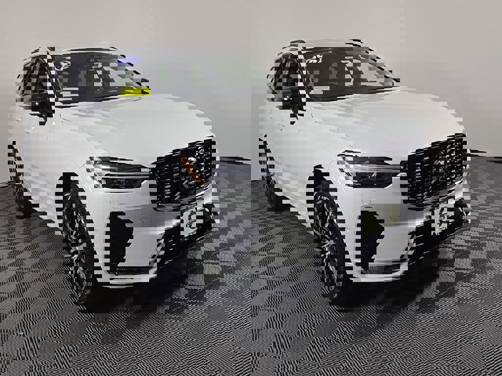 New 2025 Volvo XC60 B5 Plus w/ Protection Package Premier image 2