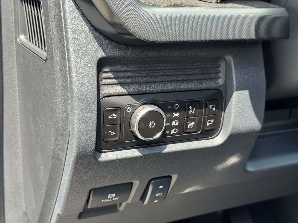 New 2026 Ford F350 Platinum AWD/4WD image 19