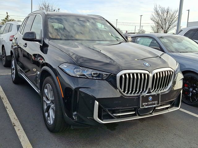 Certified 2025 BMW X5 xDrive50e w/ Premium Package image 3