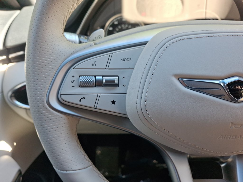 Used 2023 Genesis Electrified GV70 AWD/4WD image 17