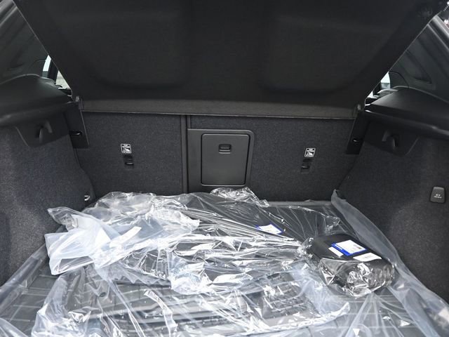 New 2026 Volvo XC40 B5 Plus w/ Protection Package Premier image 30