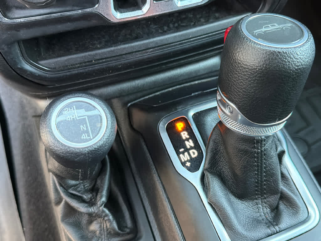 Used 2022 Jeep Gladiator Sport AWD/4WD image 36