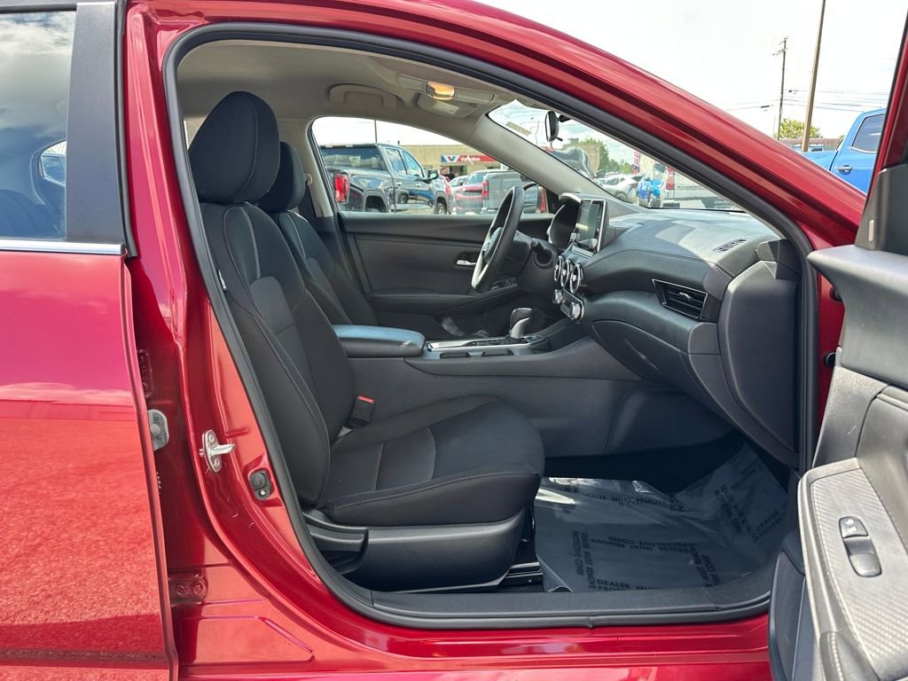 Used 2024 Nissan Sentra SV FWD image 17