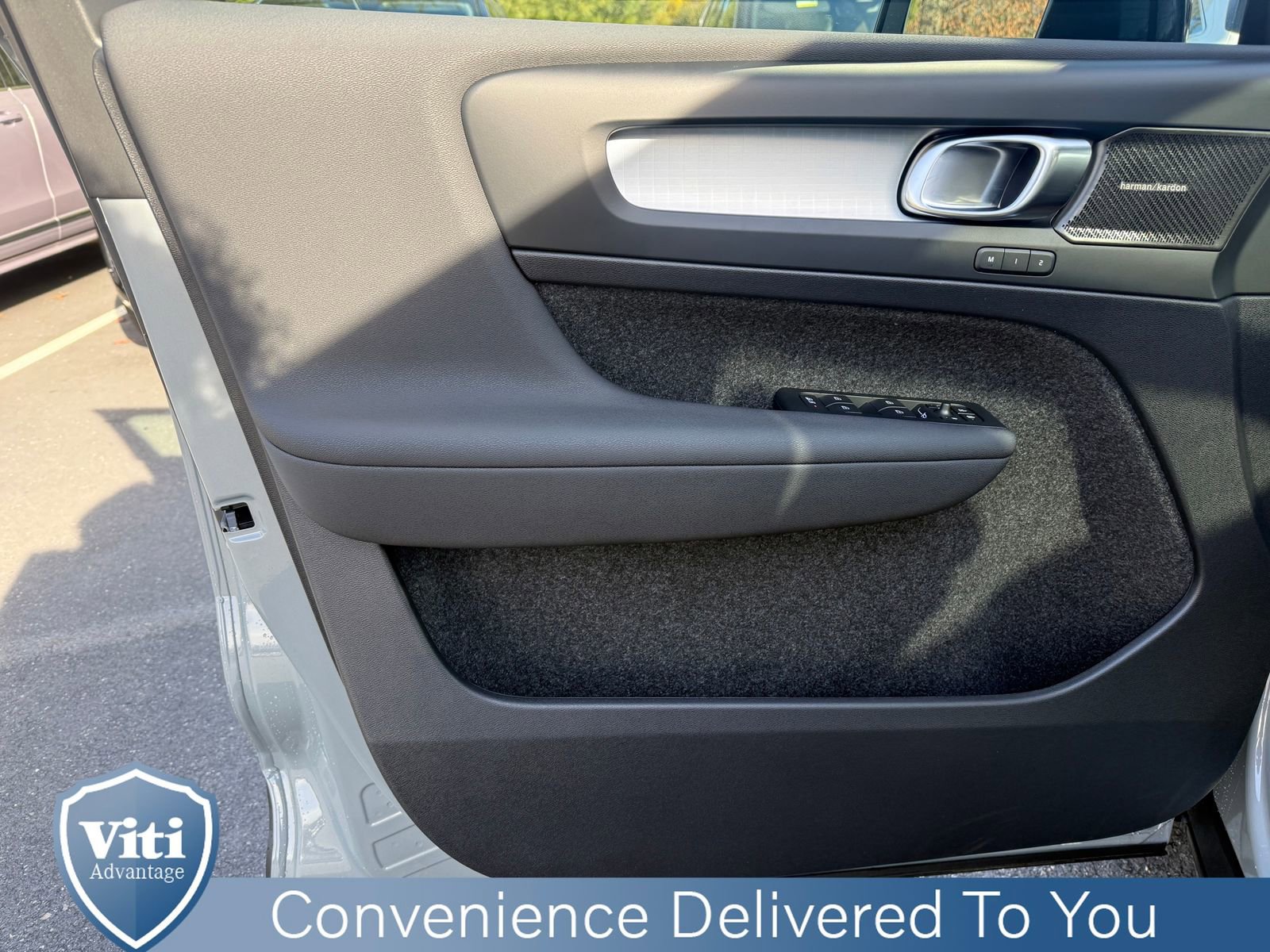 New 2026 Volvo XC40 B5 Ultra w/ Protection Package Premier image 11