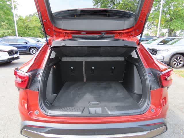 Used 2024 Chevrolet Trax ACTIV w/ Sunroof Package FWD image 12